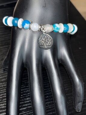 REESELYN CREATIONS Handcrafted Blue & White Agate Stones Bracelet w MOP Spacers